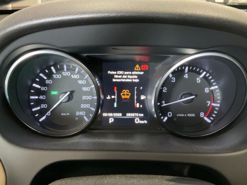 Land Rover Discovery Sport 2.0 Turbo HSE — zdjęcie 13