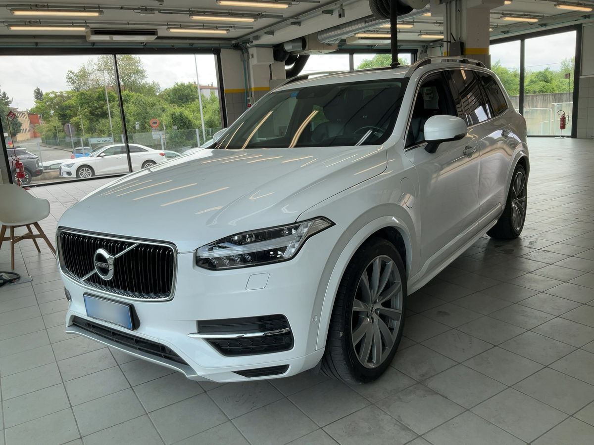 Volvo XC90 2019 — photo 1