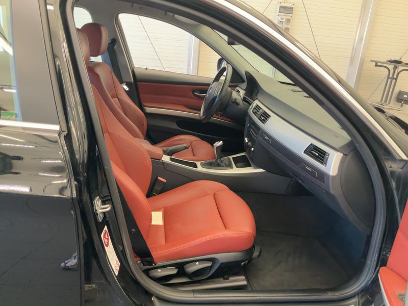 BMW 3er 330d 2010 – снимка 17