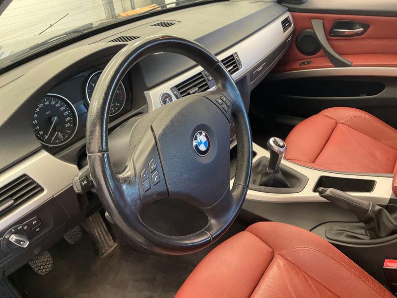 BMW 3er 330d 2010 – снимка 40