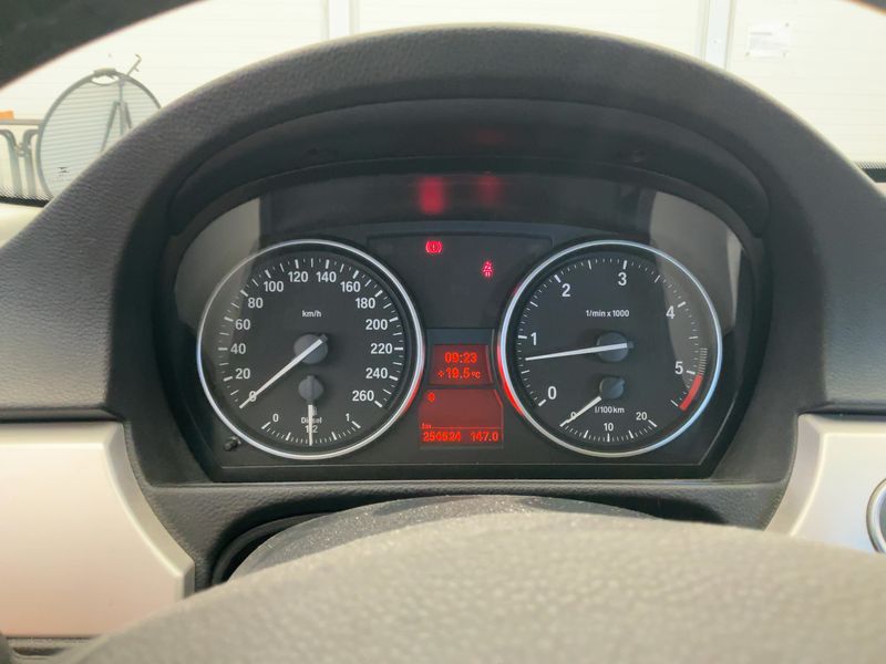 BMW 3er 330d 2010 – снимка 19