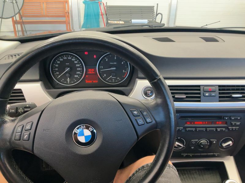 BMW 3er 330d 2010 – снимка 18