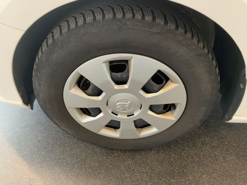Skoda Fabia 1.0 MPI Active 2018 – снимка 3