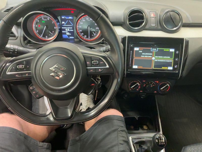 Suzuki Swift 1.2 DualJet Mild-Hybrid Comfort — zdjęcie 12