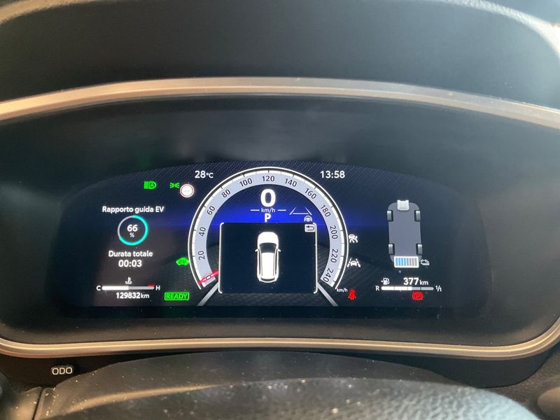 Toyota Corolla Cross 2.0 Hybrid FWD Lounge — zdjęcie 13