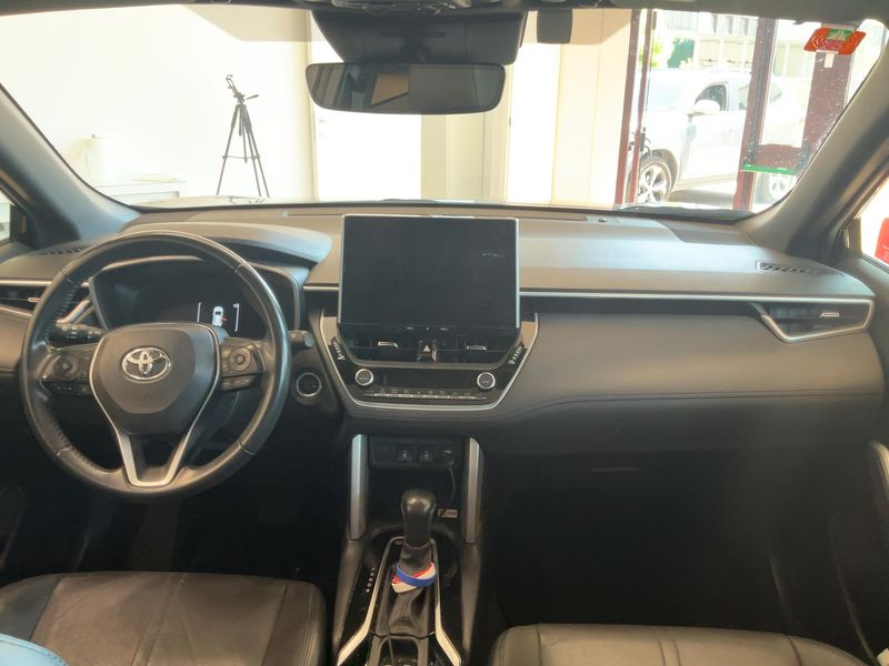 Toyota Corolla Cross 2.0 Hybrid FWD Lounge — zdjęcie 12