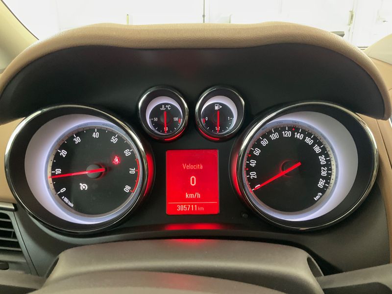 Opel Zafira Tourer 1.6 Turbo Cosmo — zdjęcie 4