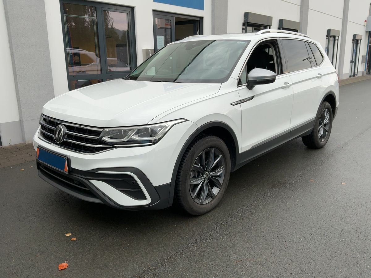 Volkswagen Tiguan Allspace 2.0 TSI Life 4Motion
