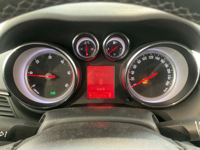 Opel Zafira Tourer 2.0 CDTI Cosmo — zdjęcie 13
