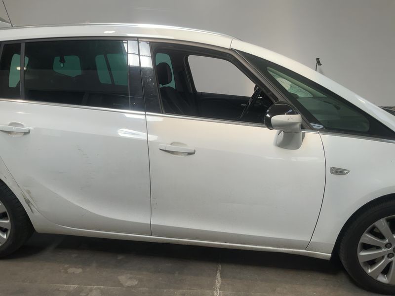Opel Zafira Tourer 2.0 CDTI Cosmo — zdjęcie 7