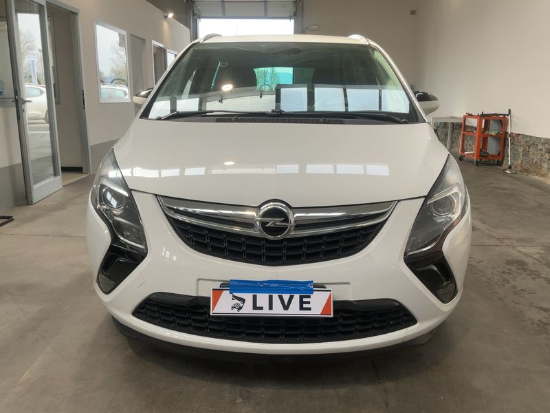 Opel Zafira Tourer 2.0 CDTI Cosmo — zdjęcie 9