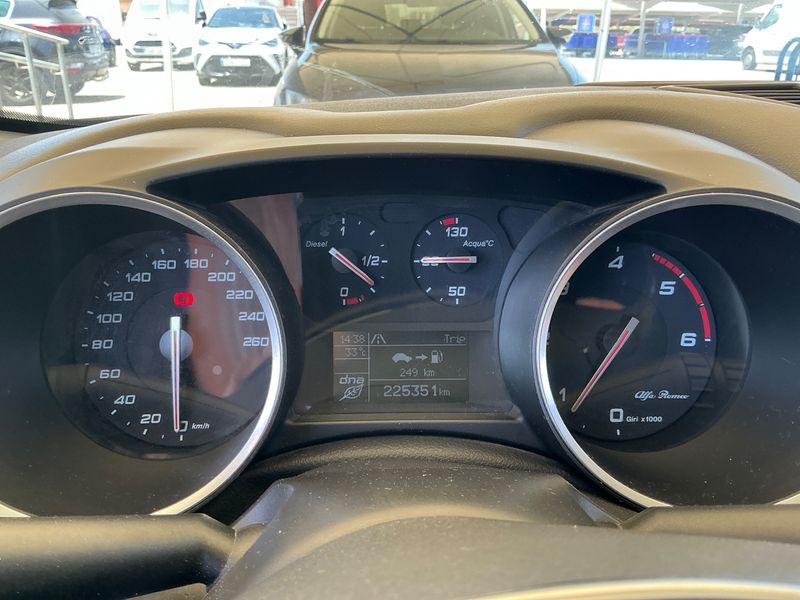 Alfa Romeo Giulietta 1.6 JTD Super — zdjęcie 4