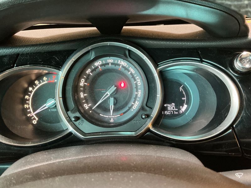 Citroen DS3 1.6 THP SportChic — zdjęcie 13