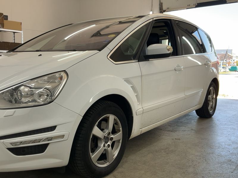 Ford S-Max 2.2 TDCi Titanium — zdjęcie 2