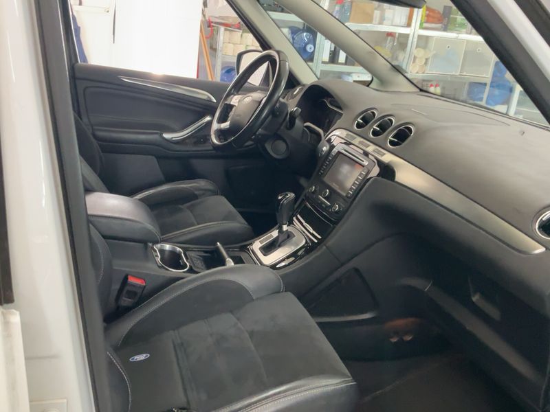 Ford S-Max 2.2 TDCi Titanium — zdjęcie 11