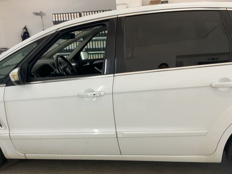Ford S-Max 2.2 TDCi Titanium — zdjęcie 4