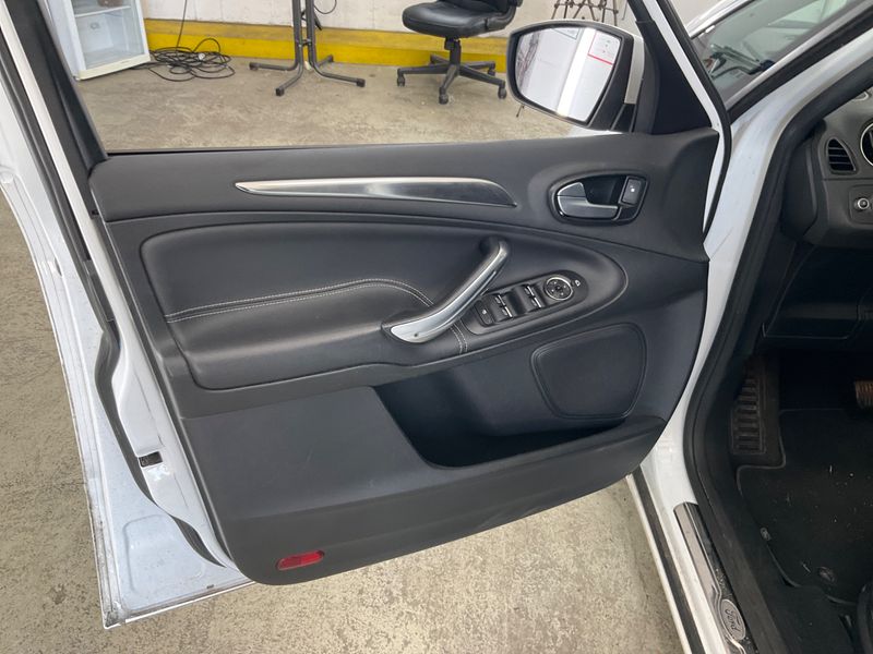 Ford S-Max 2.2 TDCi Titanium 2012 – снимка 43
