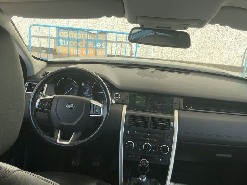 Land Rover Discovery Sport 2.0 Td4 HSE AWD — zdjęcie 12