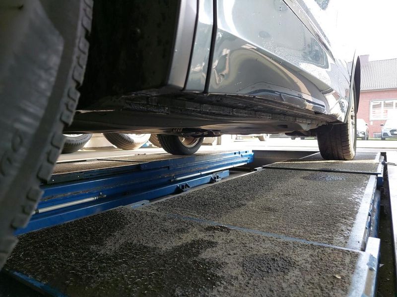 Volkswagen Tiguan Allspace 2.0 TDI R-Line 4Motion — zdjęcie 22