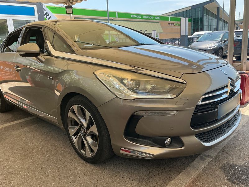 Citroen DS5 2.0 HDi Hybrid4 SportChic — zdjęcie 8