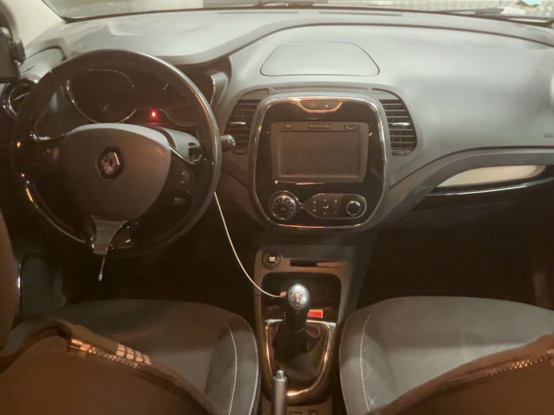 Renault Captur 0.9 Energy Intens 2015 – снимка 17