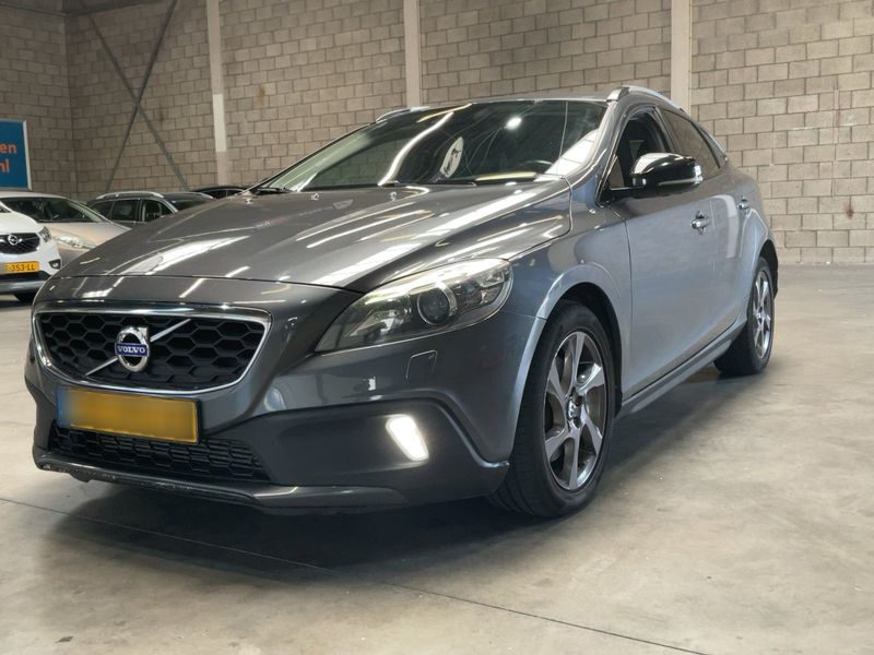 Volvo V40 Cross Country 2.0 D3 Momentum