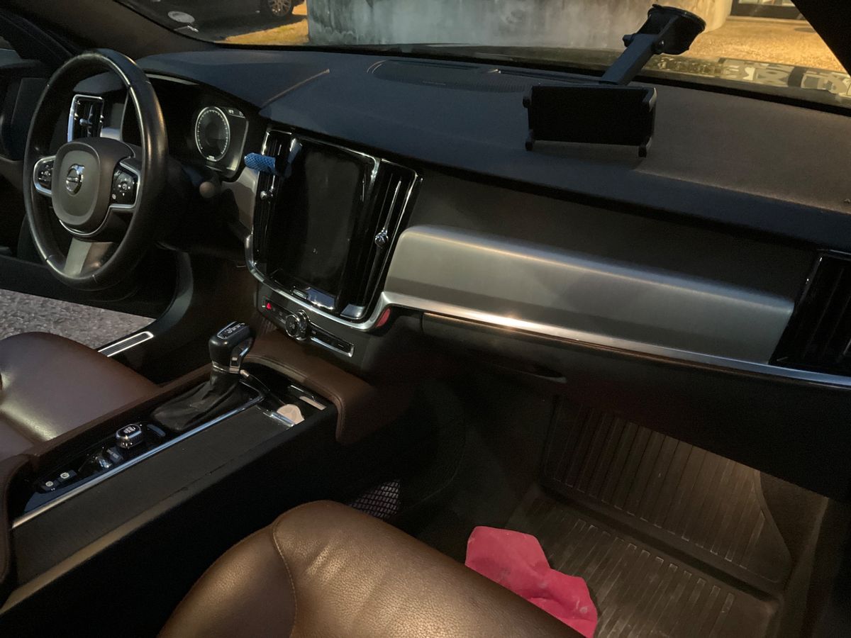 Volvo S90 2019 — photo 28