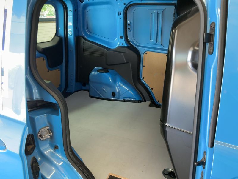 Ford Transit 1.0 EcoBoost Trend — zdjęcie 14
