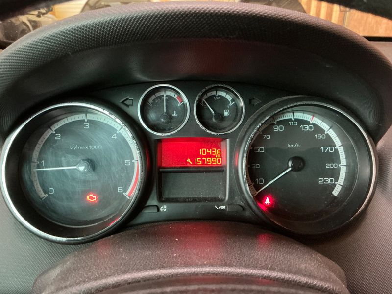 Peugeot 308 1.6 HDi Confort Pack 2010 – снимка 4