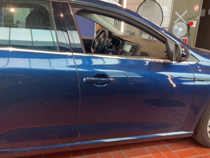 Renault Megane 1.5 BLUE dCi Business Edition 2019 – снимка 10