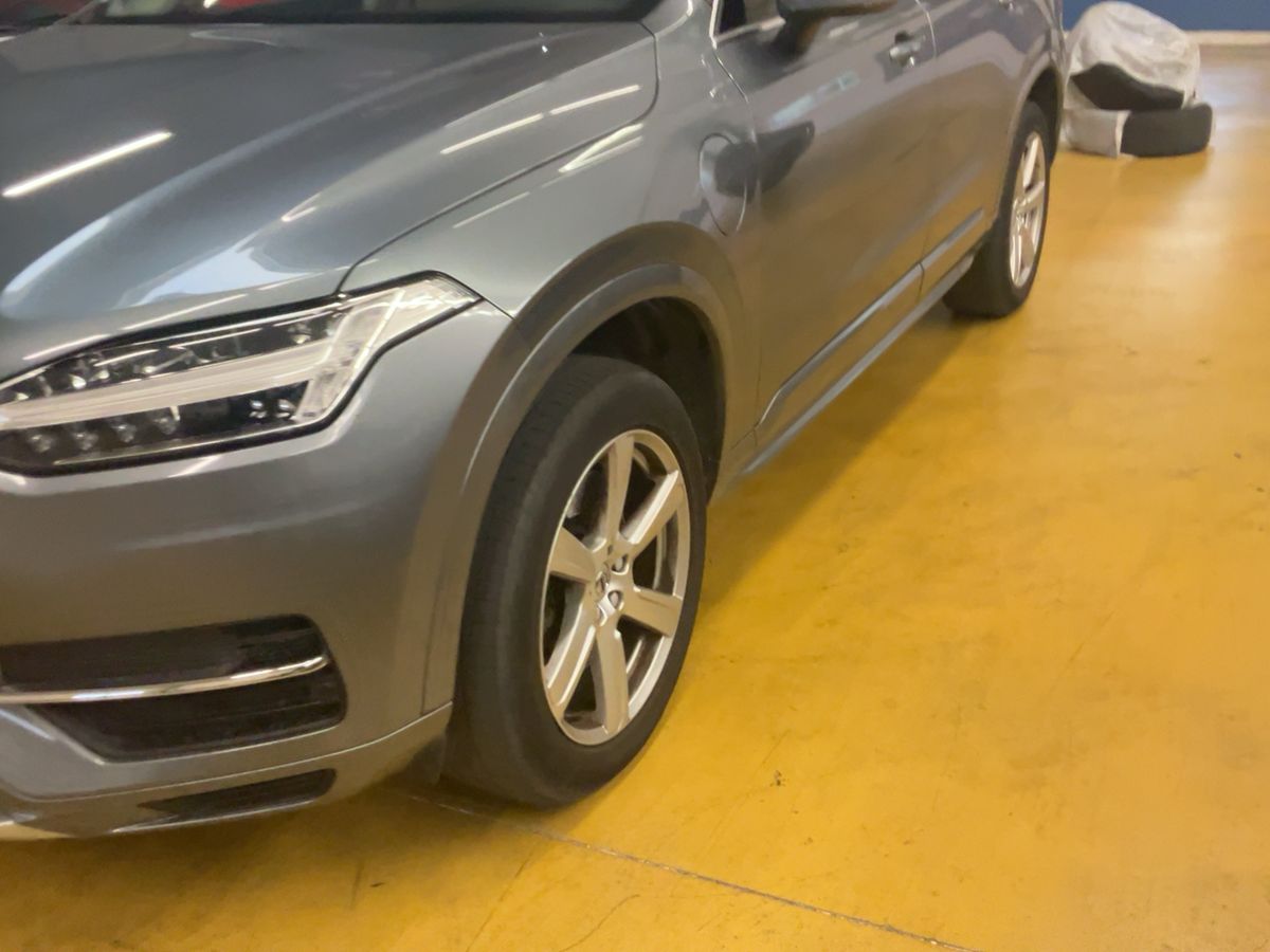 Volvo XC90 2.0 T8 Plug-in Hybrid Momentum AWD