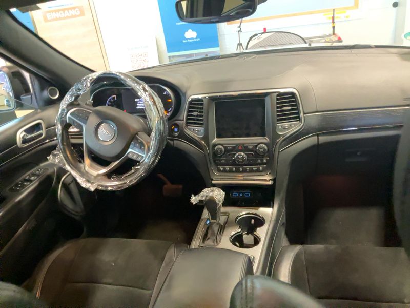 Jeep Grand Cherokee 3.0 CRD S — zdjęcie 12