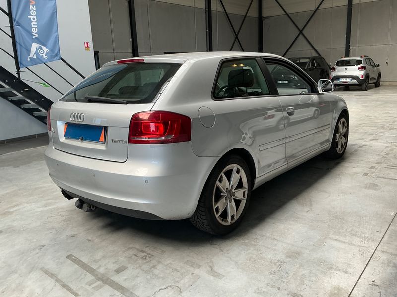 Audi A3 1.9 TDI Ambition — zdjęcie 2