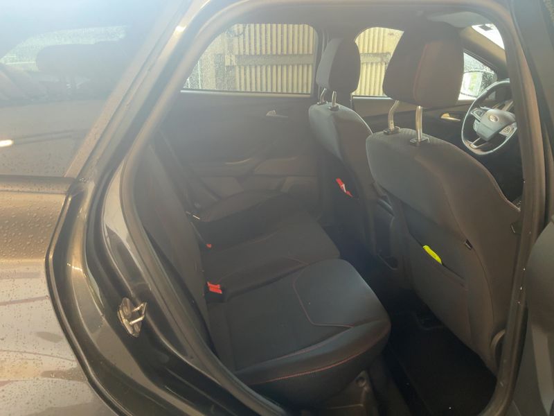 Ford Focus 1.5 EcoBoost ST-Line — zdjęcie 14