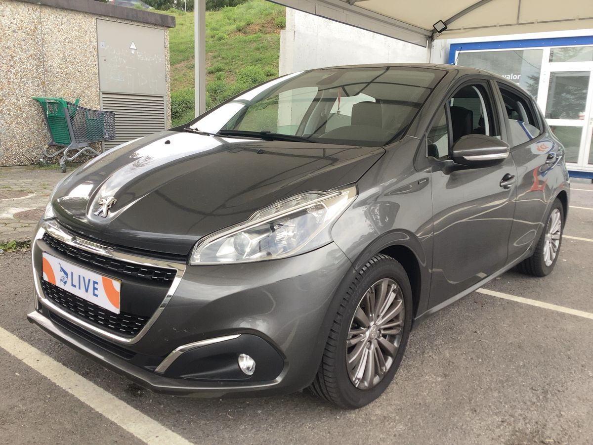 Peugeot 208 1.2 PureTech Signature