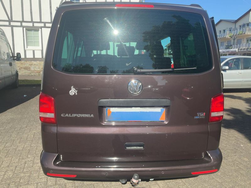 Volkswagen T5 California 2.0 TDI Beach Aufstelldach — zdjęcie 5