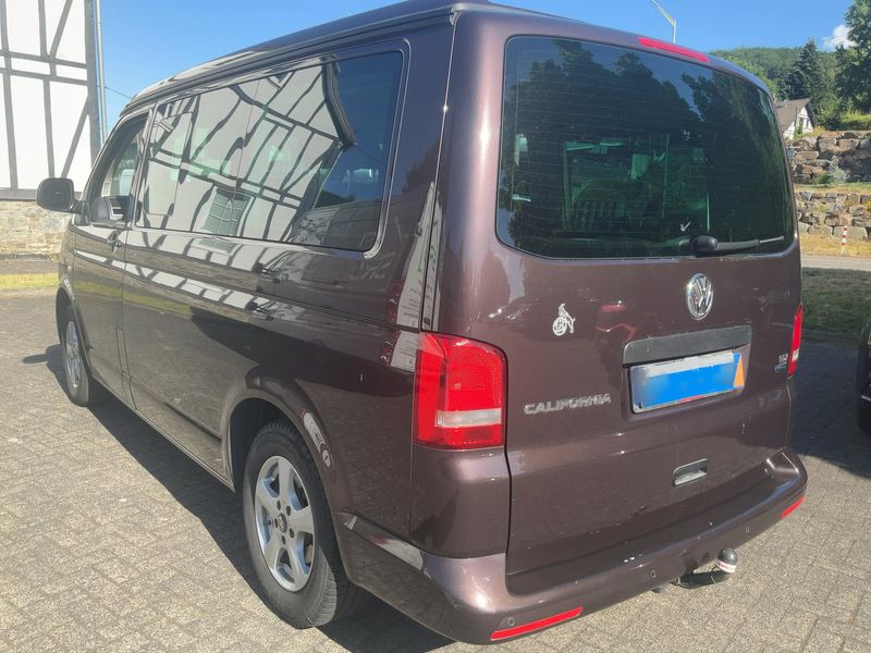 Volkswagen T5 California 2.0 TDI Beach Aufstelldach — zdjęcie 3