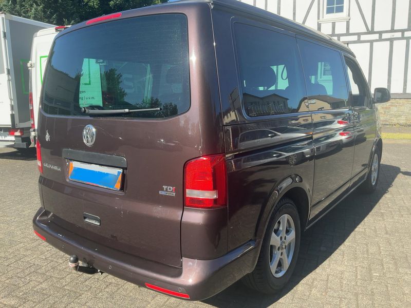 Volkswagen T5 California 2.0 TDI Beach Aufstelldach — zdjęcie 6
