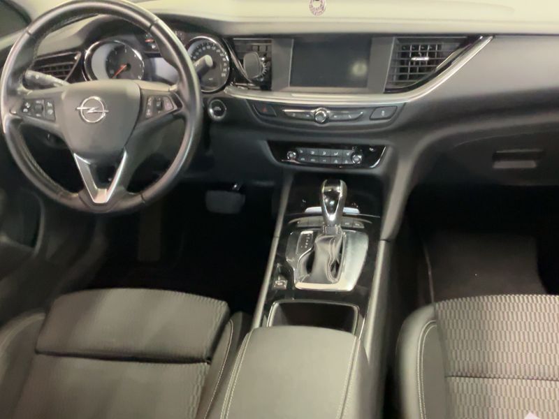 Opel Insignia Grand Sport 1.6 CDTI DPF Edition — zdjęcie 12
