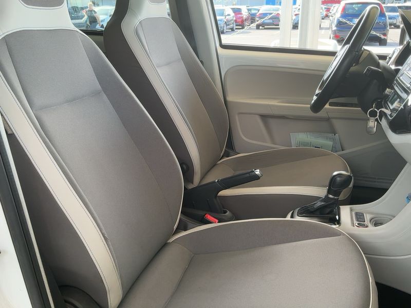 Volkswagen up! electric drive 60 kW E-up! — zdjęcie 11