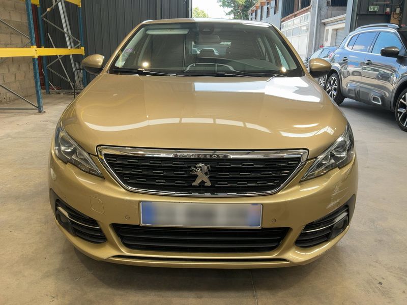 Peugeot 308 1.2 e-THP Allure 2017 – снимка 14