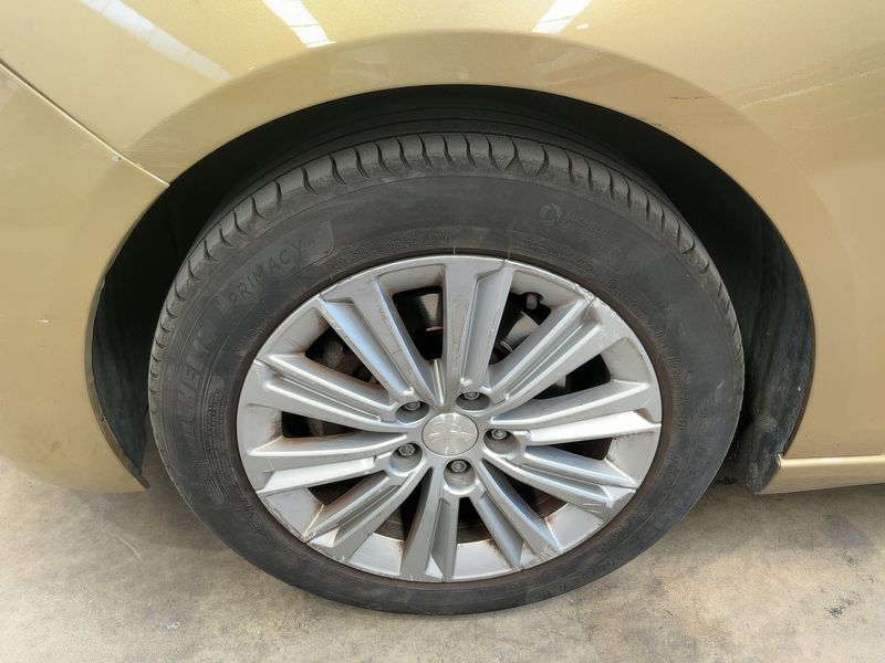 Peugeot 308 1.2 e-THP Allure 2017 – снимка 3