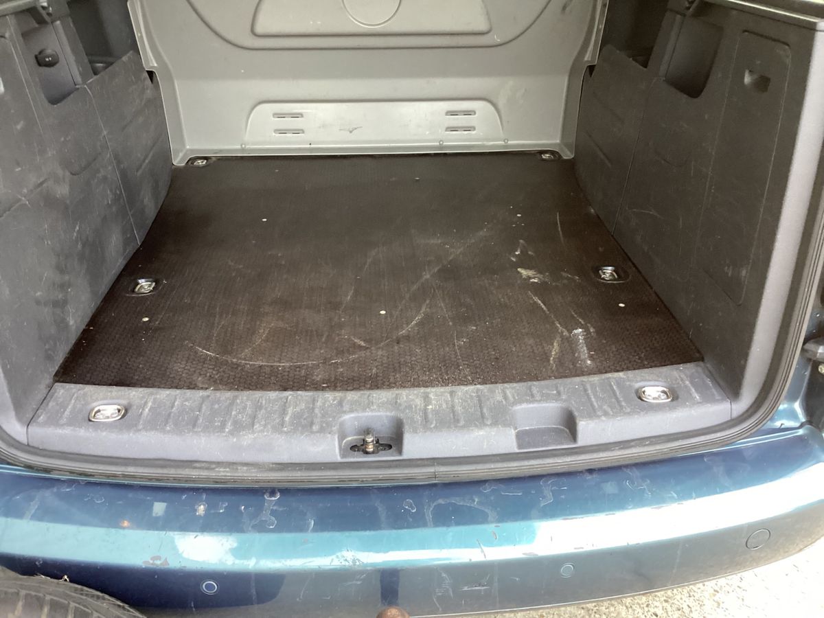 Volkswagen Caddy 2015 — photo 35