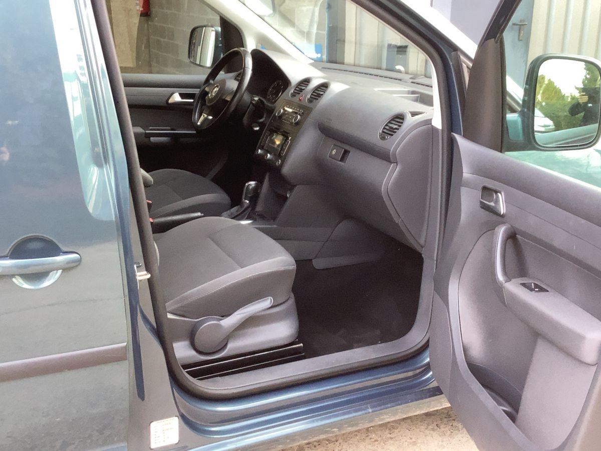 Volkswagen Caddy 2015 — photo 17