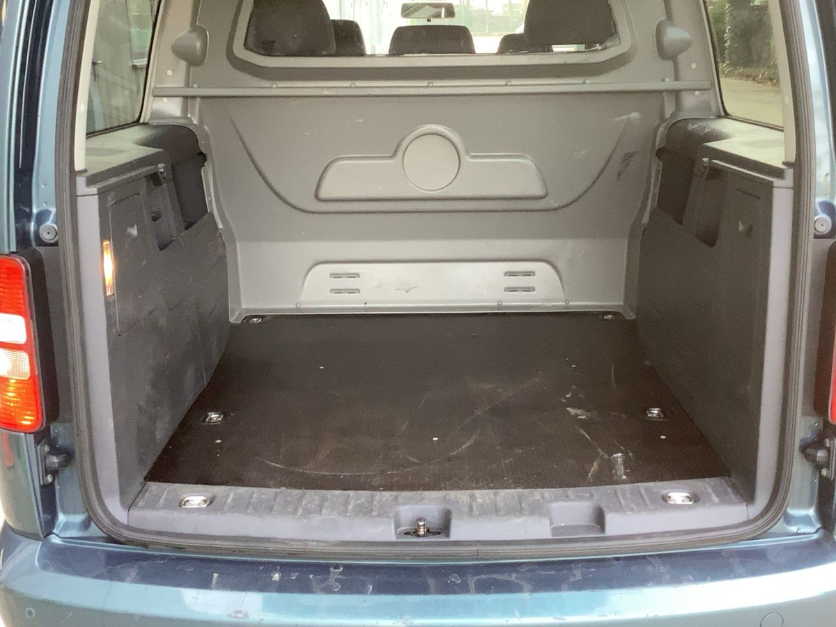 Volkswagen Caddy 2015 — photo 16
