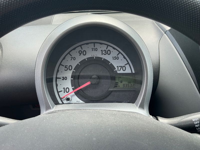 Peugeot 107 1.0 Urban Move — zdjęcie 4