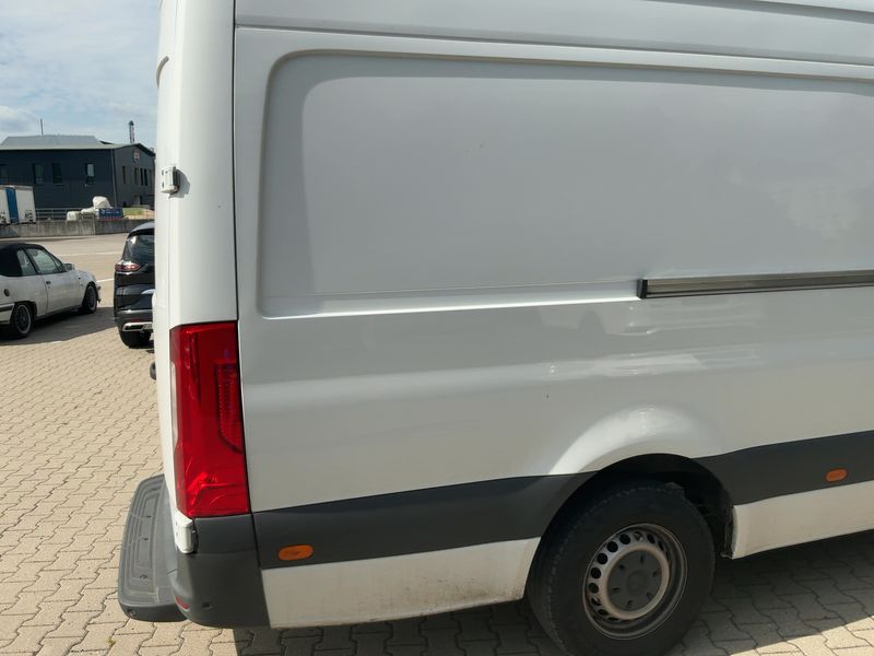 Mercedes-Benz Sprinter 319 CDI RWD L3 — zdjęcie 6