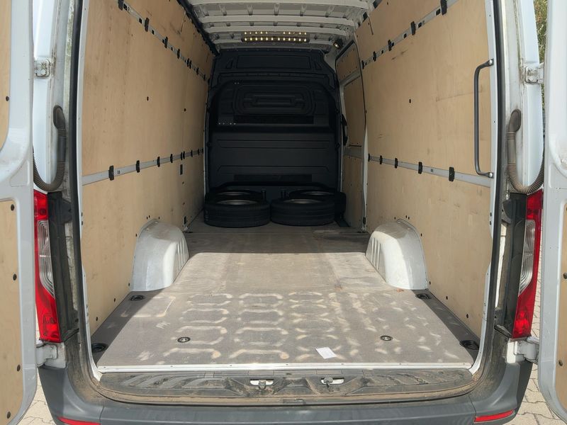 Mercedes-Benz Sprinter 319 CDI RWD L3 — zdjęcie 10