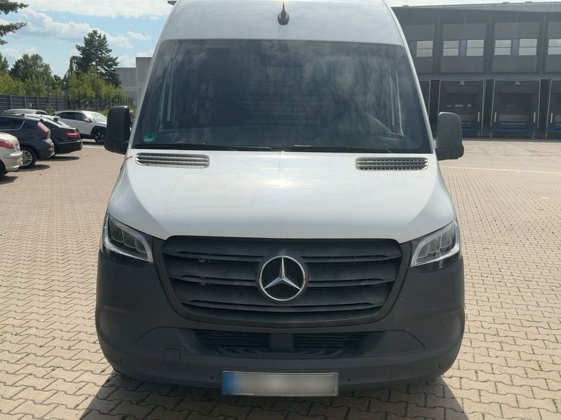 Mercedes-Benz Sprinter 319 CDI RWD L3 — zdjęcie 9