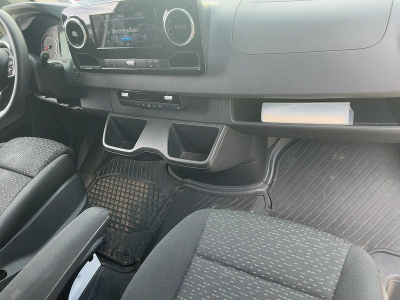 Mercedes-Benz Sprinter 319 CDI RWD L3 — zdjęcie 12